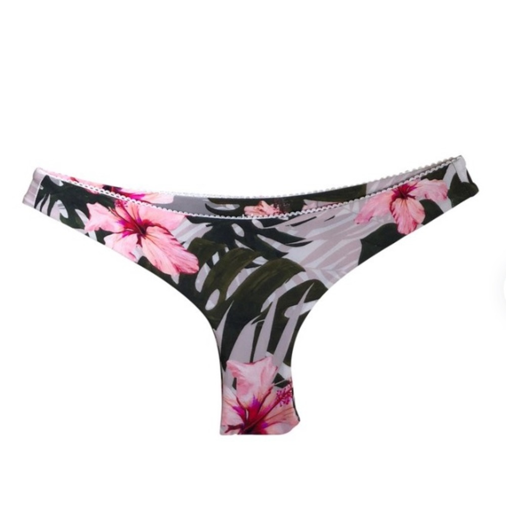 Issa de‘mar Rocky Bottom Hibiscus bottoms